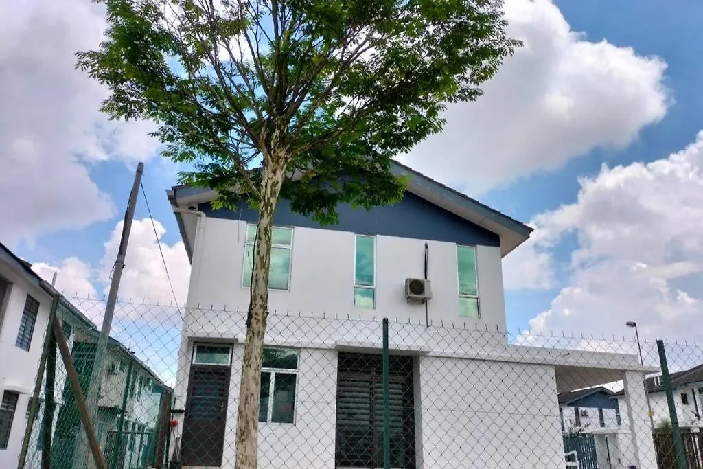 Iris 55 Corner Lot House Spacious Outdoor With Wi-Fi Johor Bahru 0*,